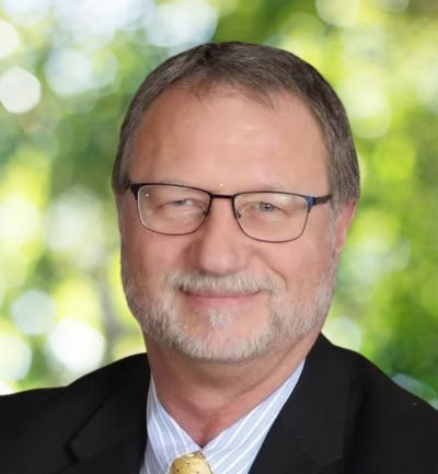 Muir Wood staff supporting teen mental health treatment and recovery Rawly Glass