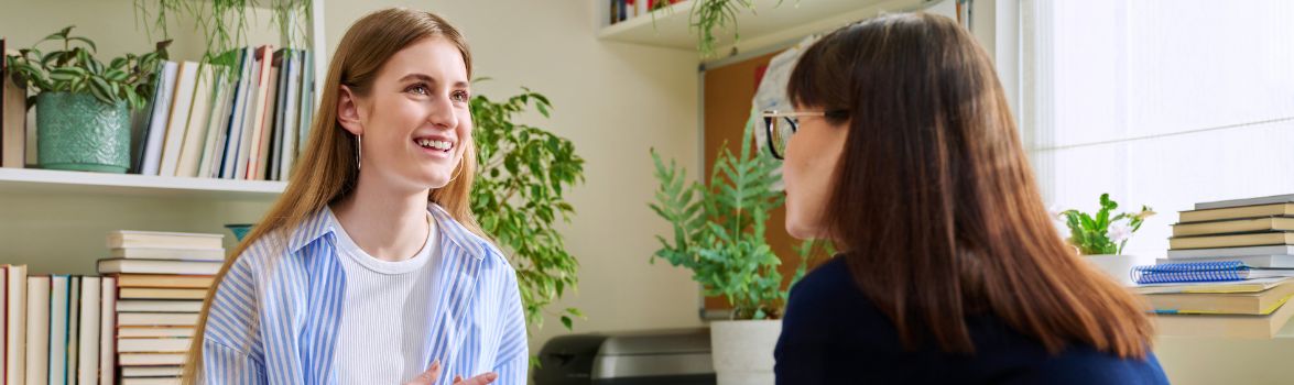 Teen girl in therapy